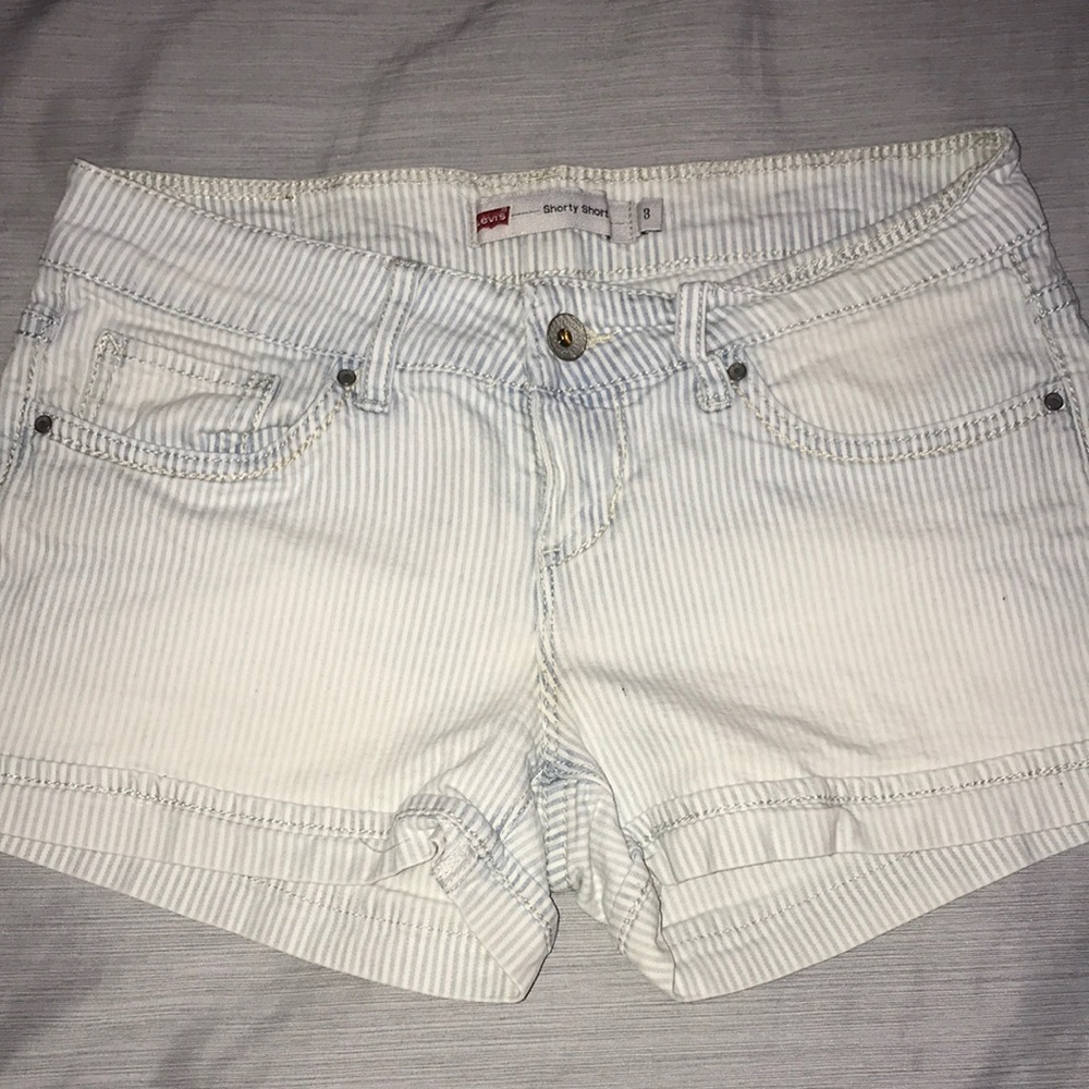 Size 3 Levi’s shorts